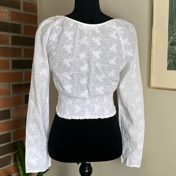 White Eyelet Lace Square Neck Bow Detail Long Sleeve Hollister Crop Top Size M - Picture 4 of 8